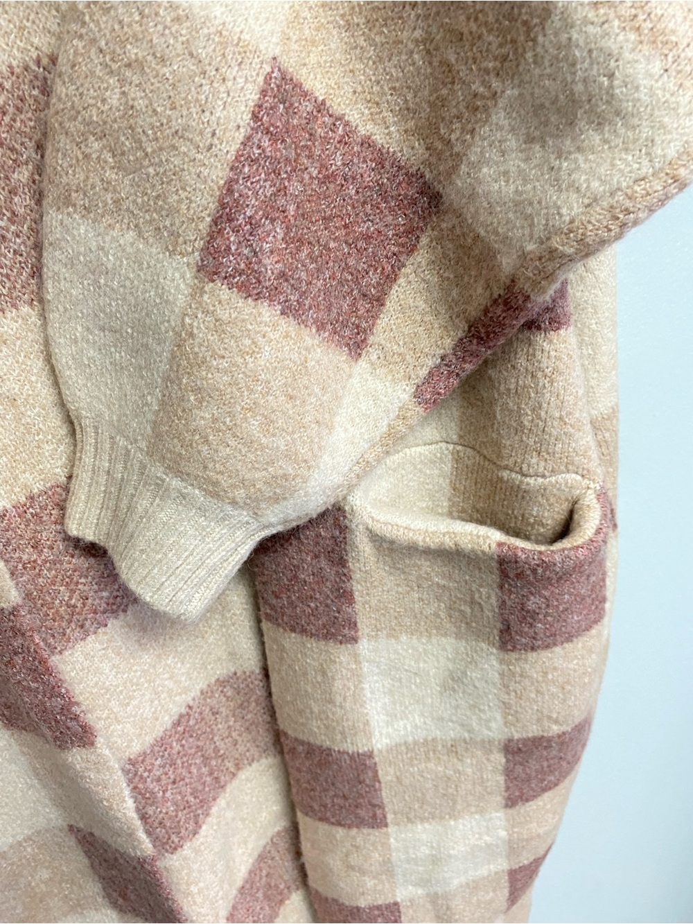 LUSH CARDIGAN SWEATER - LARGE - Picture 6 of 10
